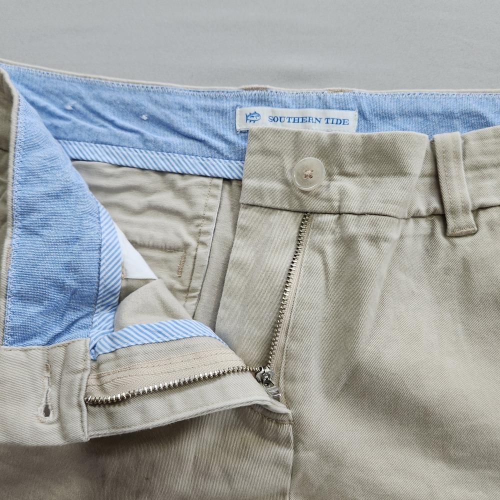 Womens Southern Tide Khaki Shorts Size 12 Cotton Stretch Chino - Picture 2 of 8